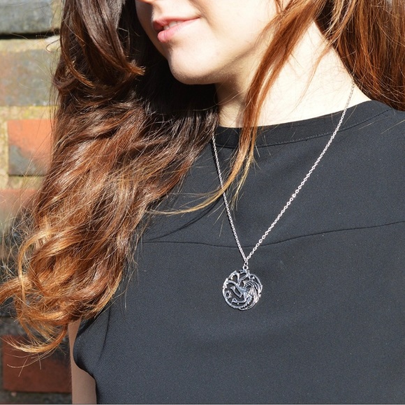 Game of Thrones Targaryen Sigil 3 Headed Dragon Metal Pendant with Necklace - Picture 6 of 9